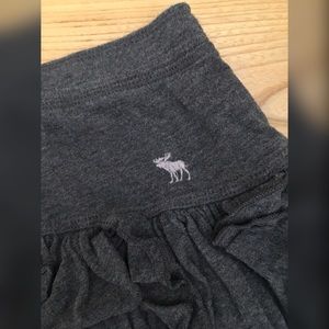 Abercrombie and Fitch gray skirt, Size medium